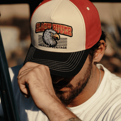 Keps - Black River Falcon Cotton Cap (creme/röd/svart)
