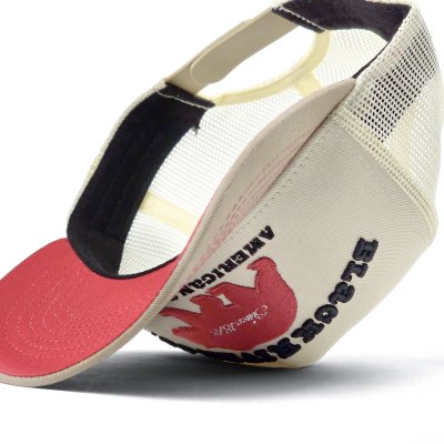 Keps - Black River Bear Trucker (creme/beige)