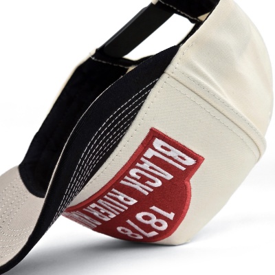 Keps - Black River Louisville Cotton Snapback (offwhite/svart)