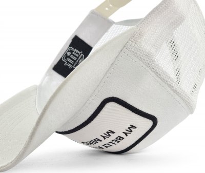 Keps - Gårda Velvet Trucker My Belly (vit)