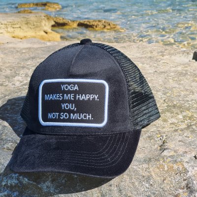 Keps - Gårda Velvet Trucker Yoga (svart)